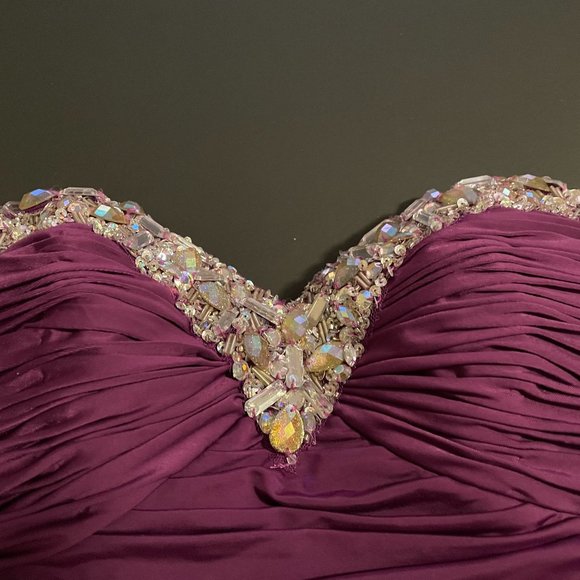 Party dress/Evenings by Allure - Picture 2 of 8